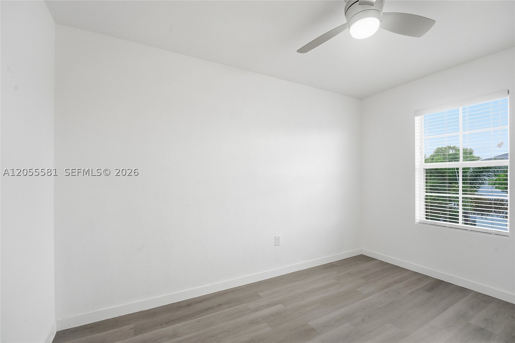 ROYAL HOMES WEST - Residential