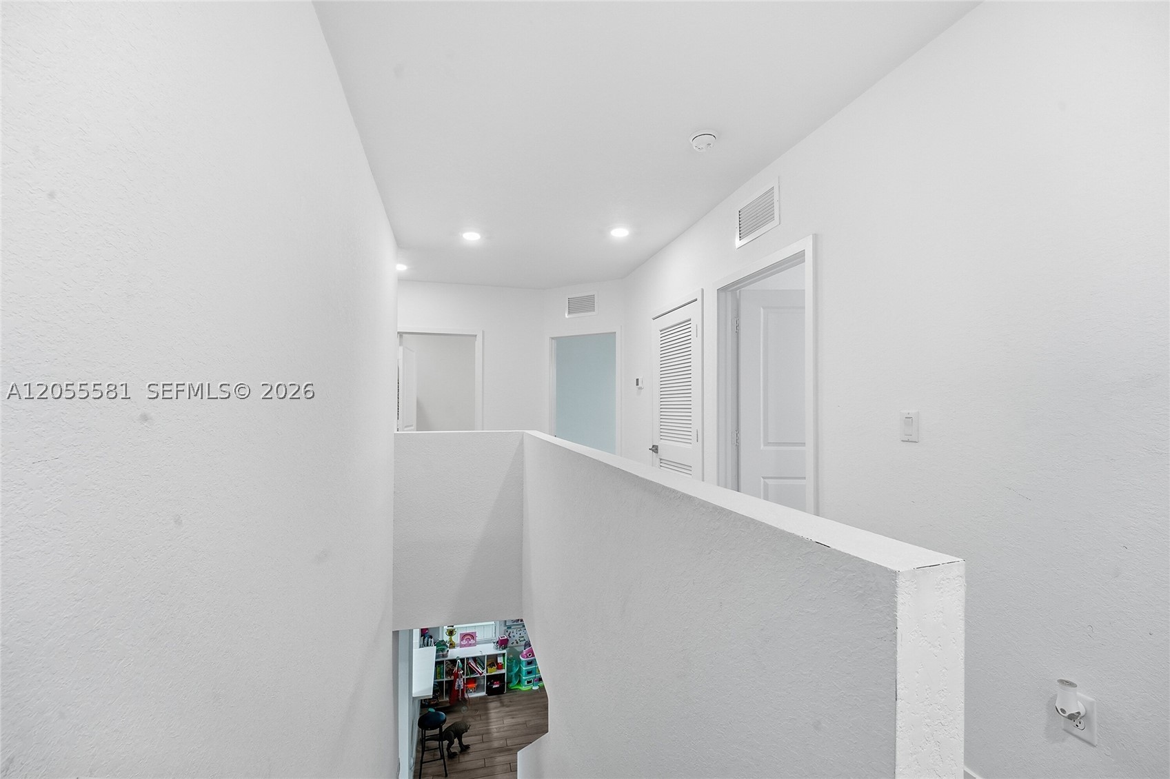 ROYAL HOMES WEST - Residential