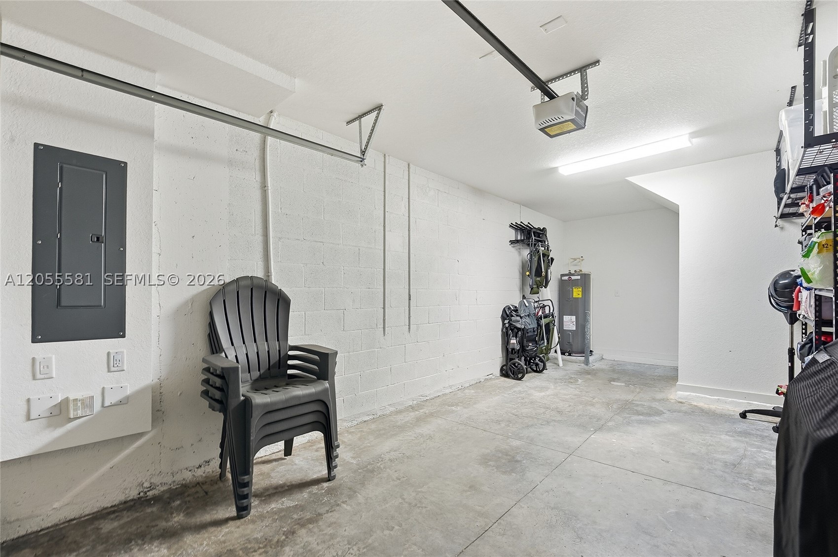 ROYAL HOMES WEST - Residential