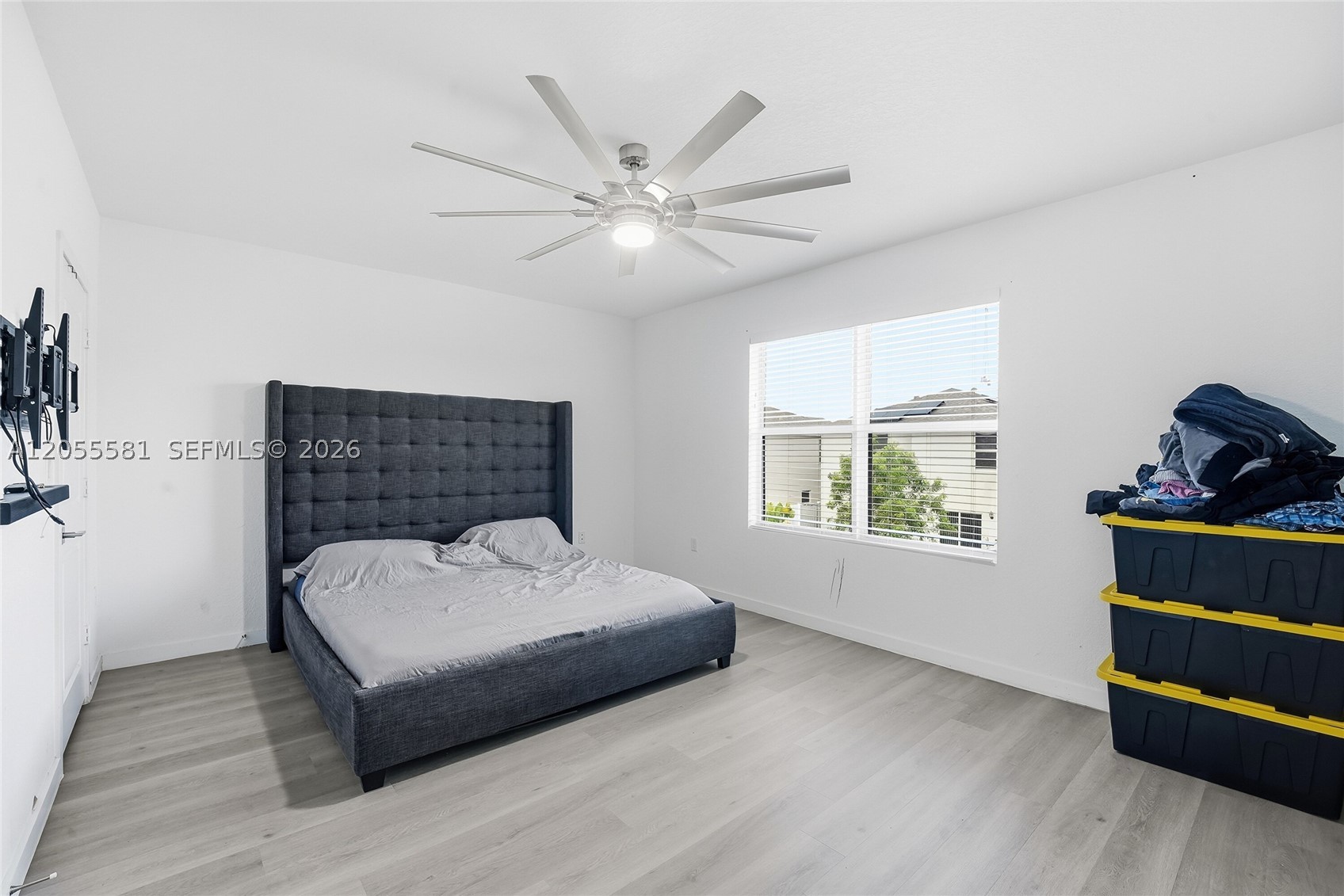 ROYAL HOMES WEST - Residential
