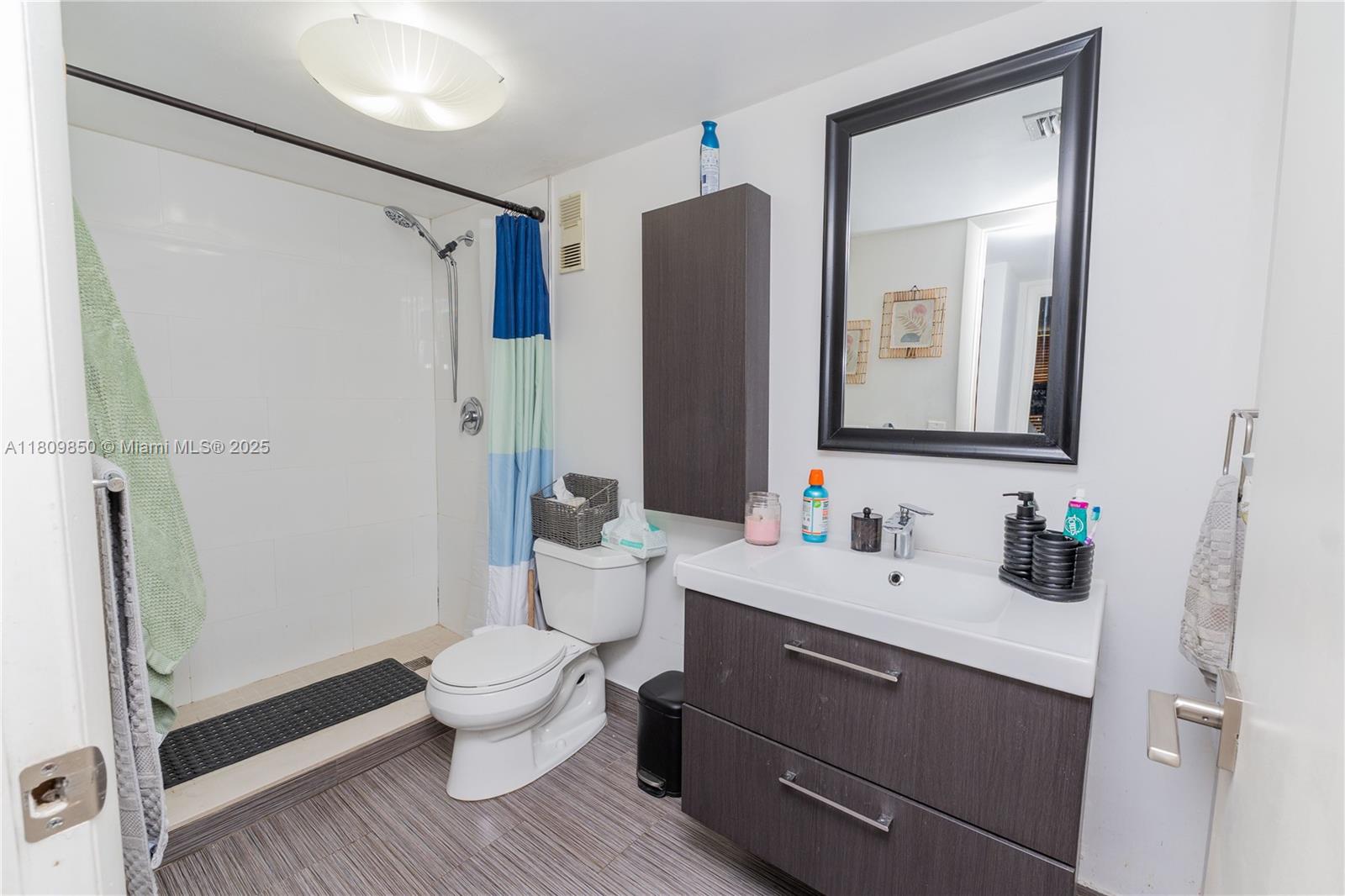 COCO WOOD CONDO - Residential