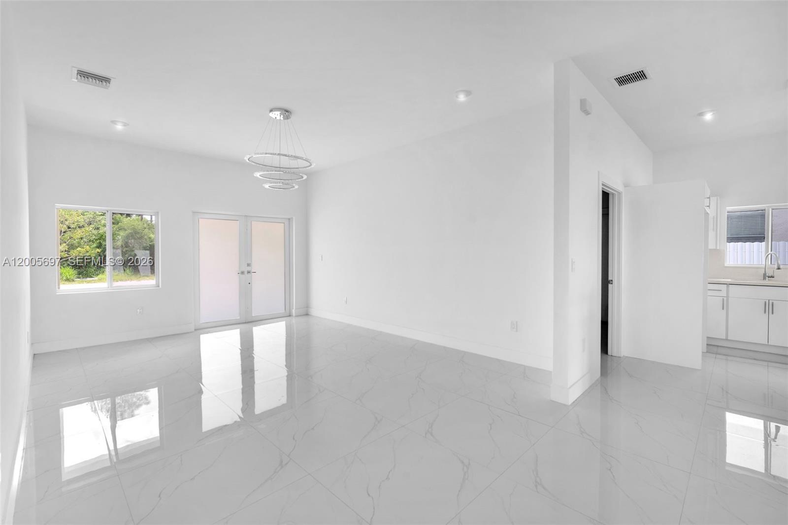 DIXIE HEIGHTS - Residential