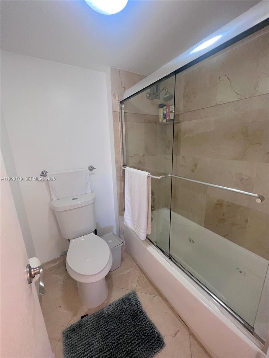 5838 CONDOMINIUM - Residential