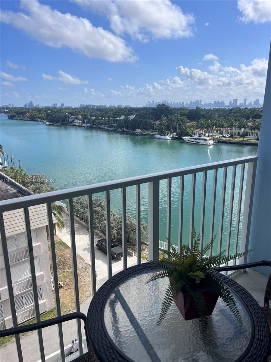 5838 CONDOMINIUM - Residential