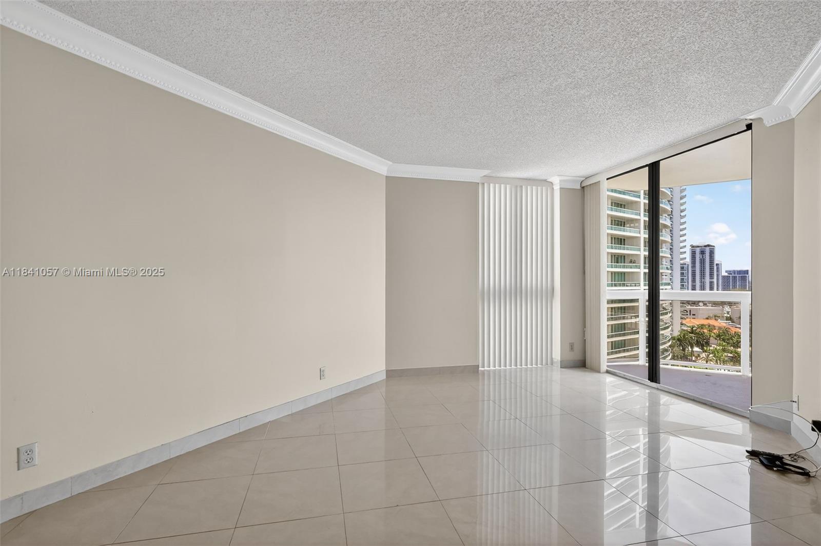 THE LANDMARK CONDO - Residential
