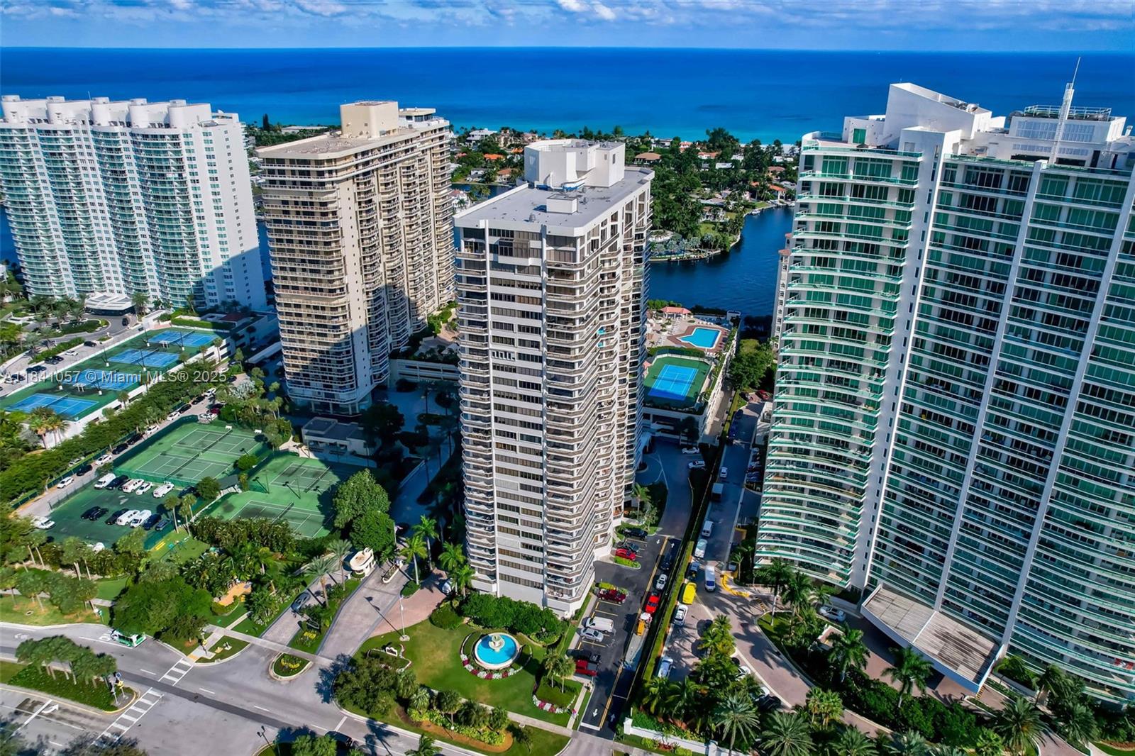 THE LANDMARK CONDO - Residential