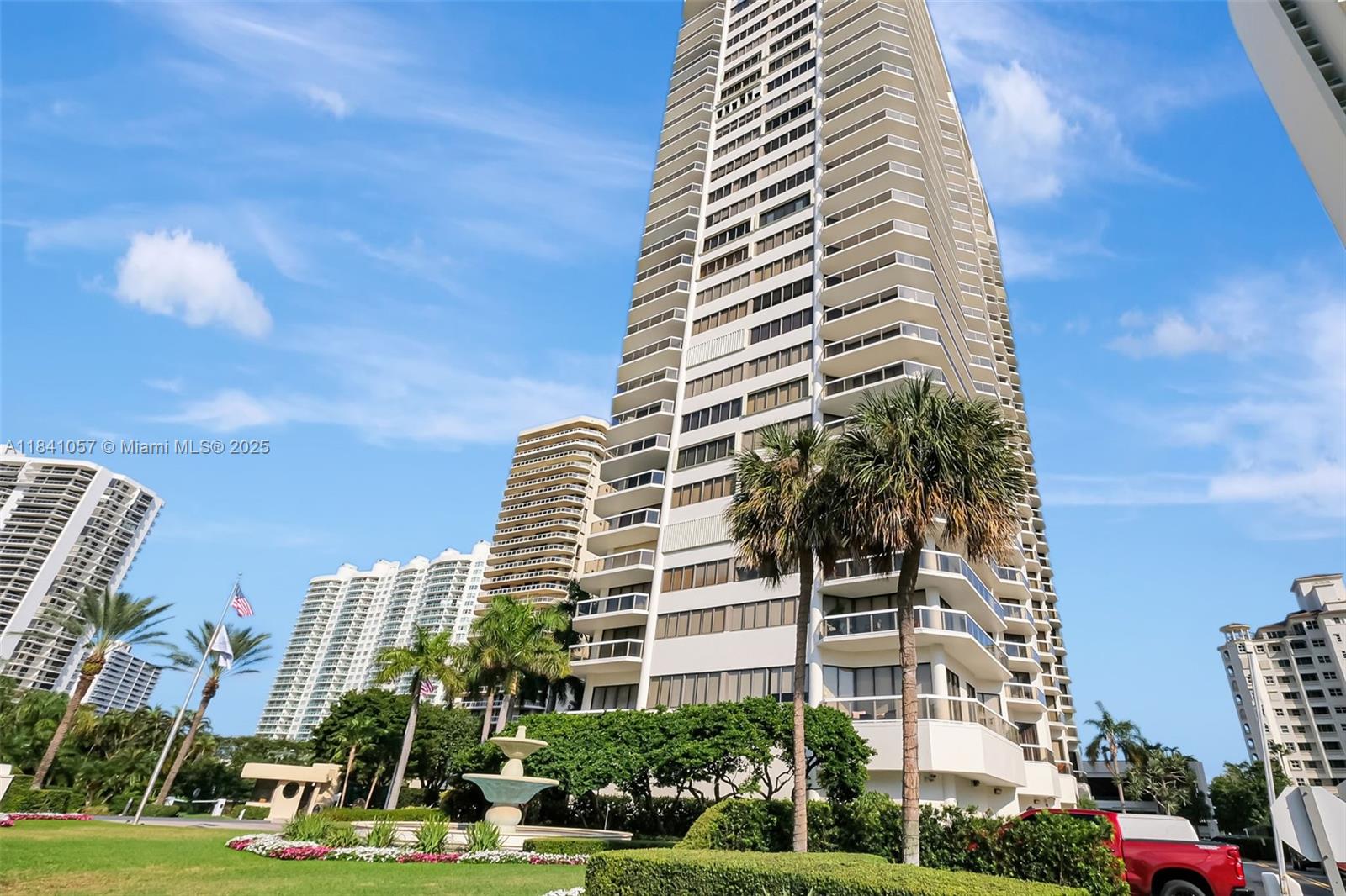 THE LANDMARK CONDO - Residential