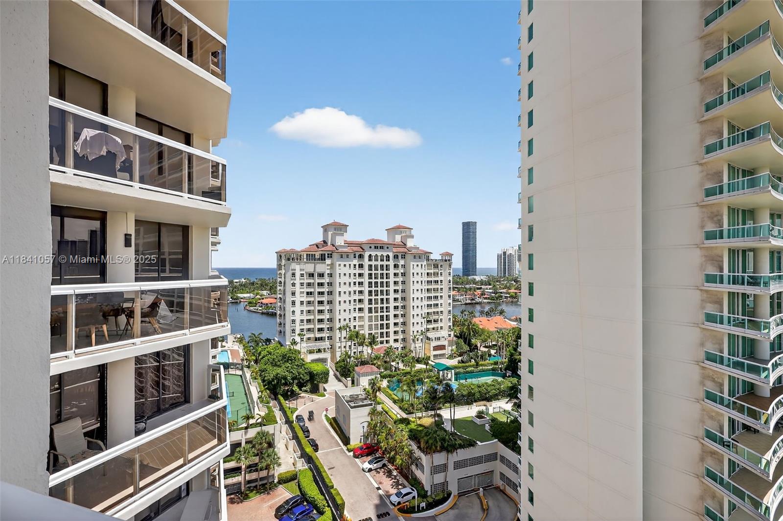 THE LANDMARK CONDO - Residential