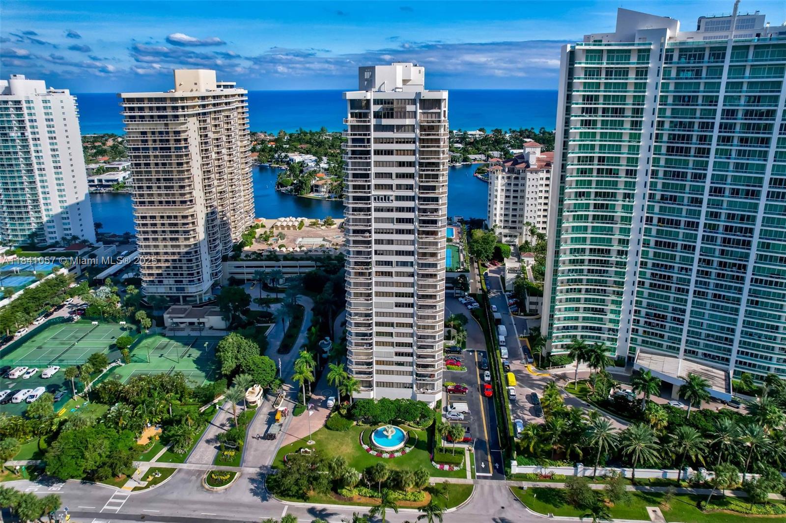 THE LANDMARK CONDO - Residential