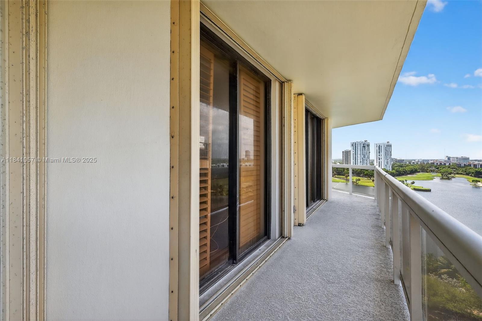 THE LANDMARK CONDO - Residential