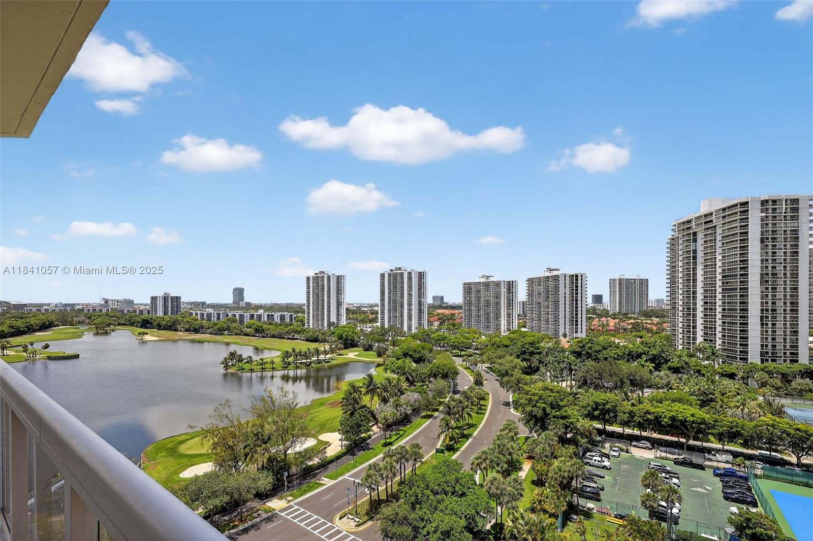 THE LANDMARK CONDO - Residential