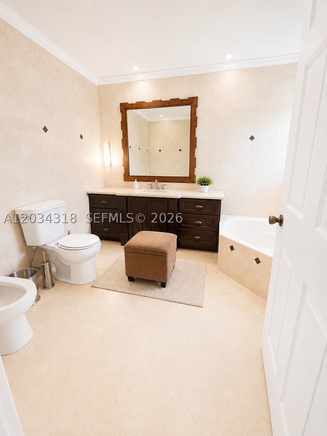 KENDALL FAMILY ESTATES PH - Residential