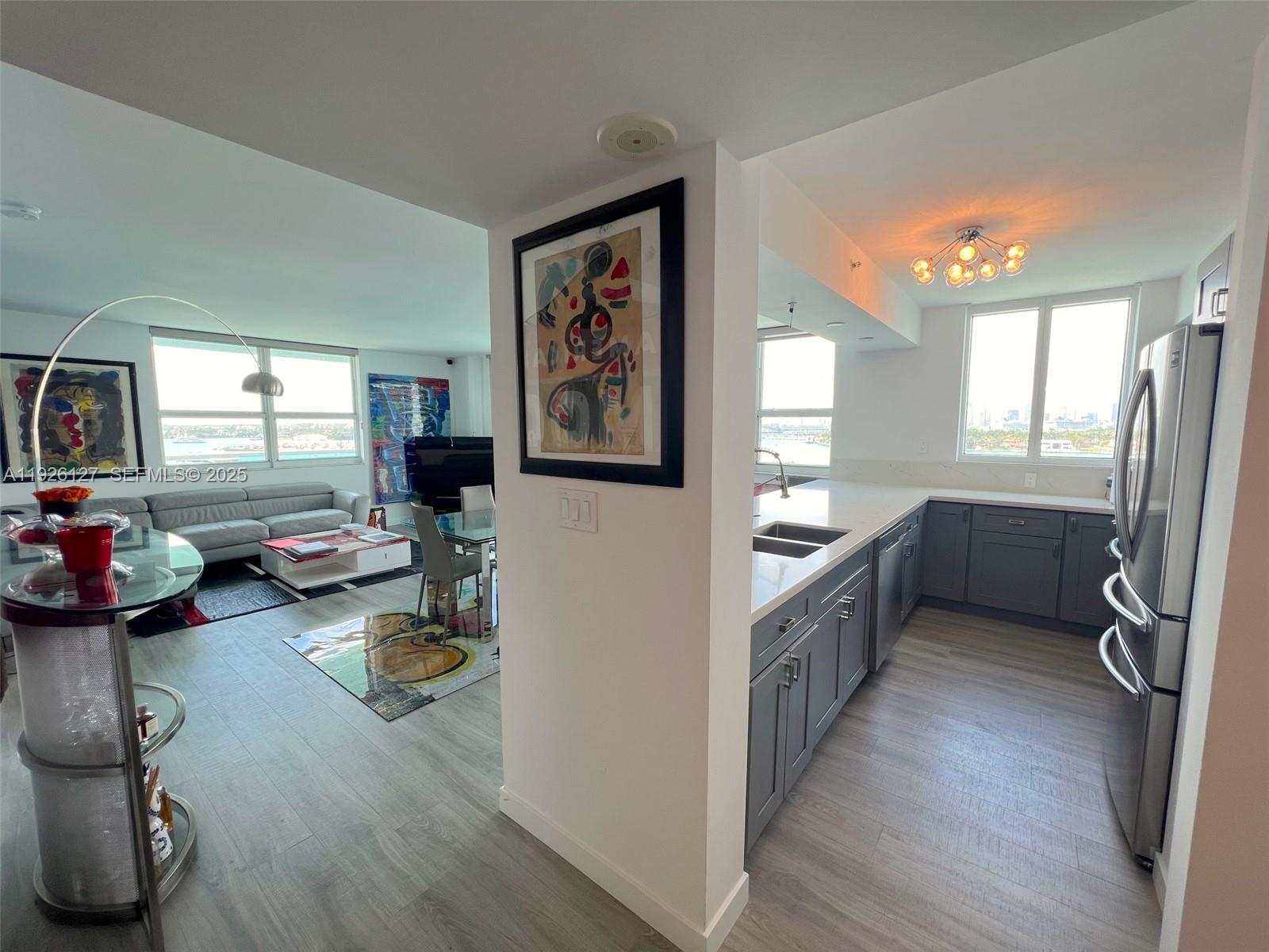 THE FLORIDIAN CONDO - Residential
