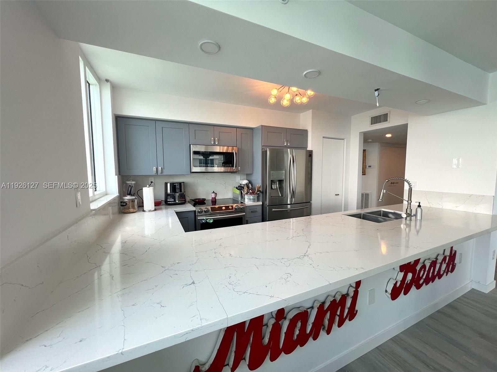 THE FLORIDIAN CONDO - Residential
