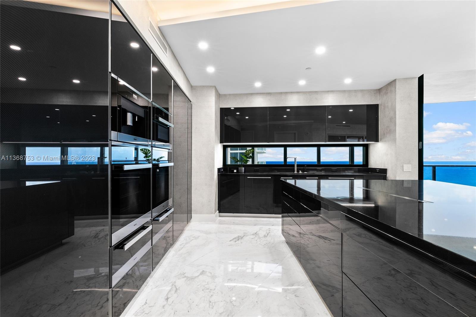 18555 COLLINS AVENUE COND - Residential