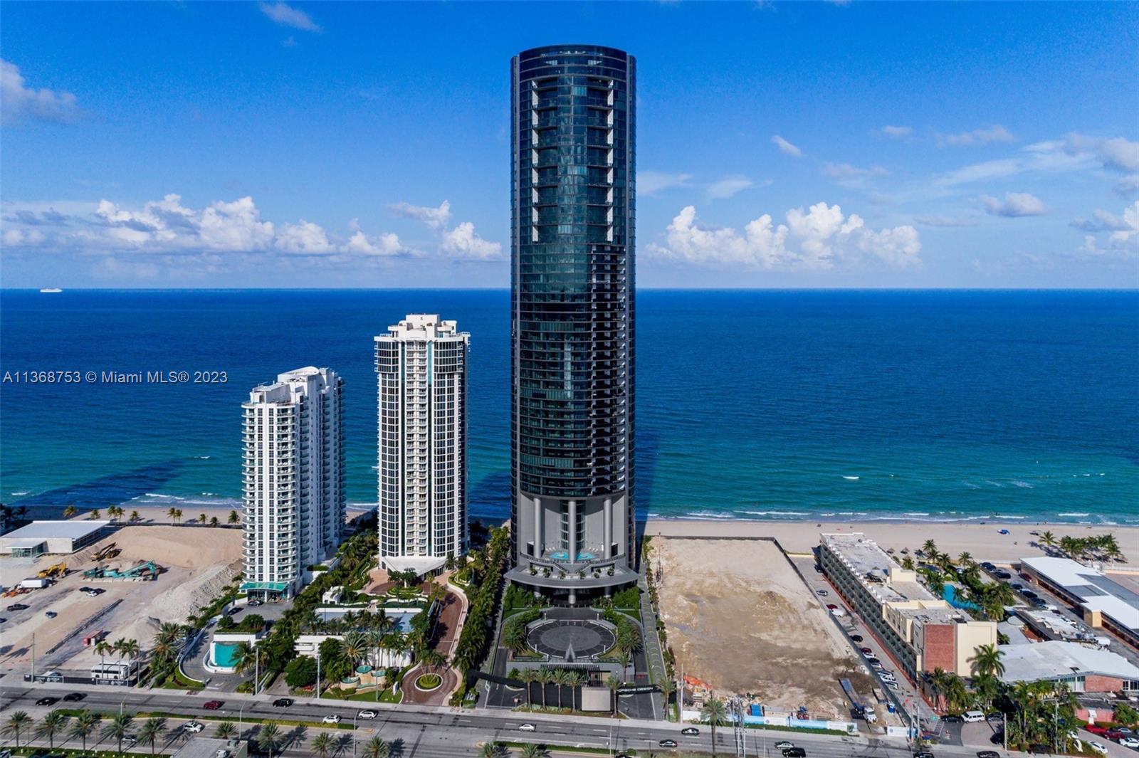18555 COLLINS AVENUE COND - Residential
