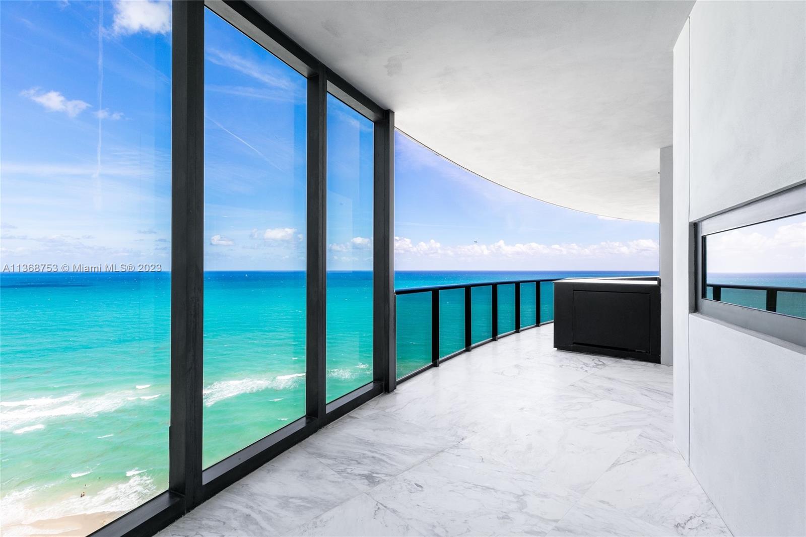18555 COLLINS AVENUE COND - Residential