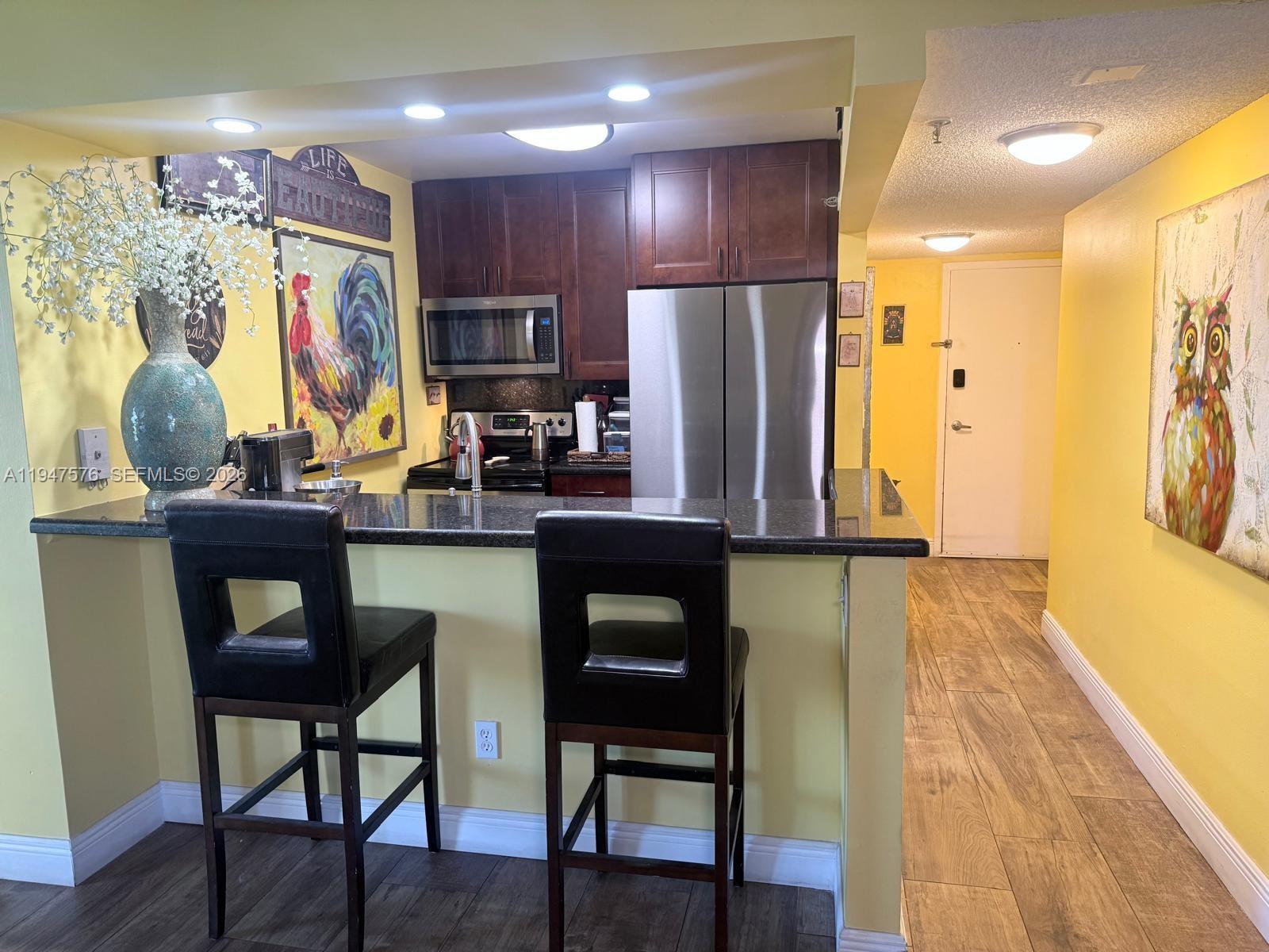 MADISON DOWNTOWN CONDO - Residential