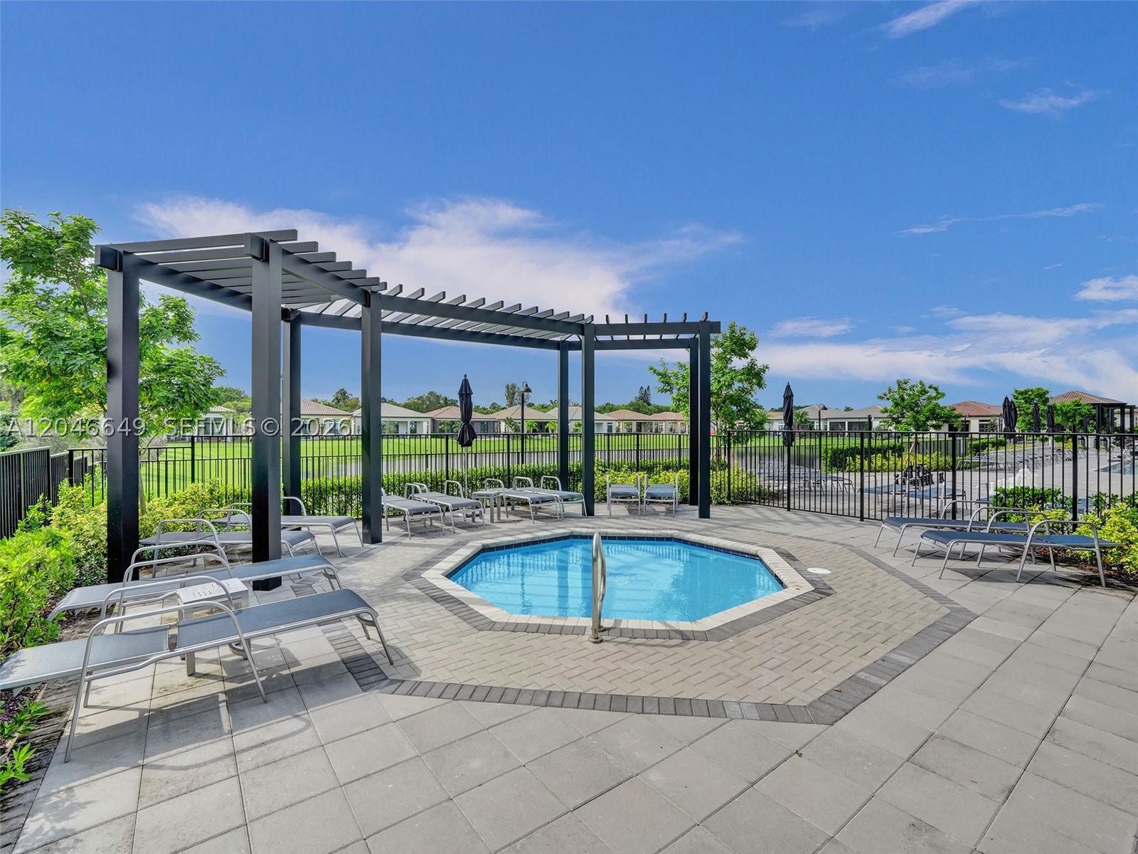 THE FALLS AT PARKLAND - Residential