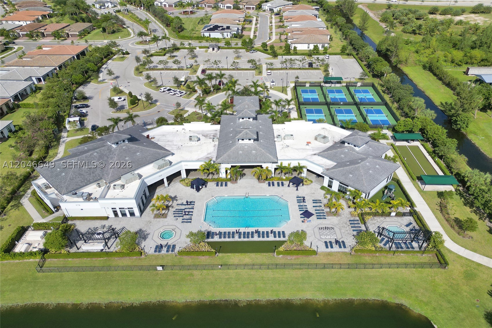 THE FALLS AT PARKLAND - Residential