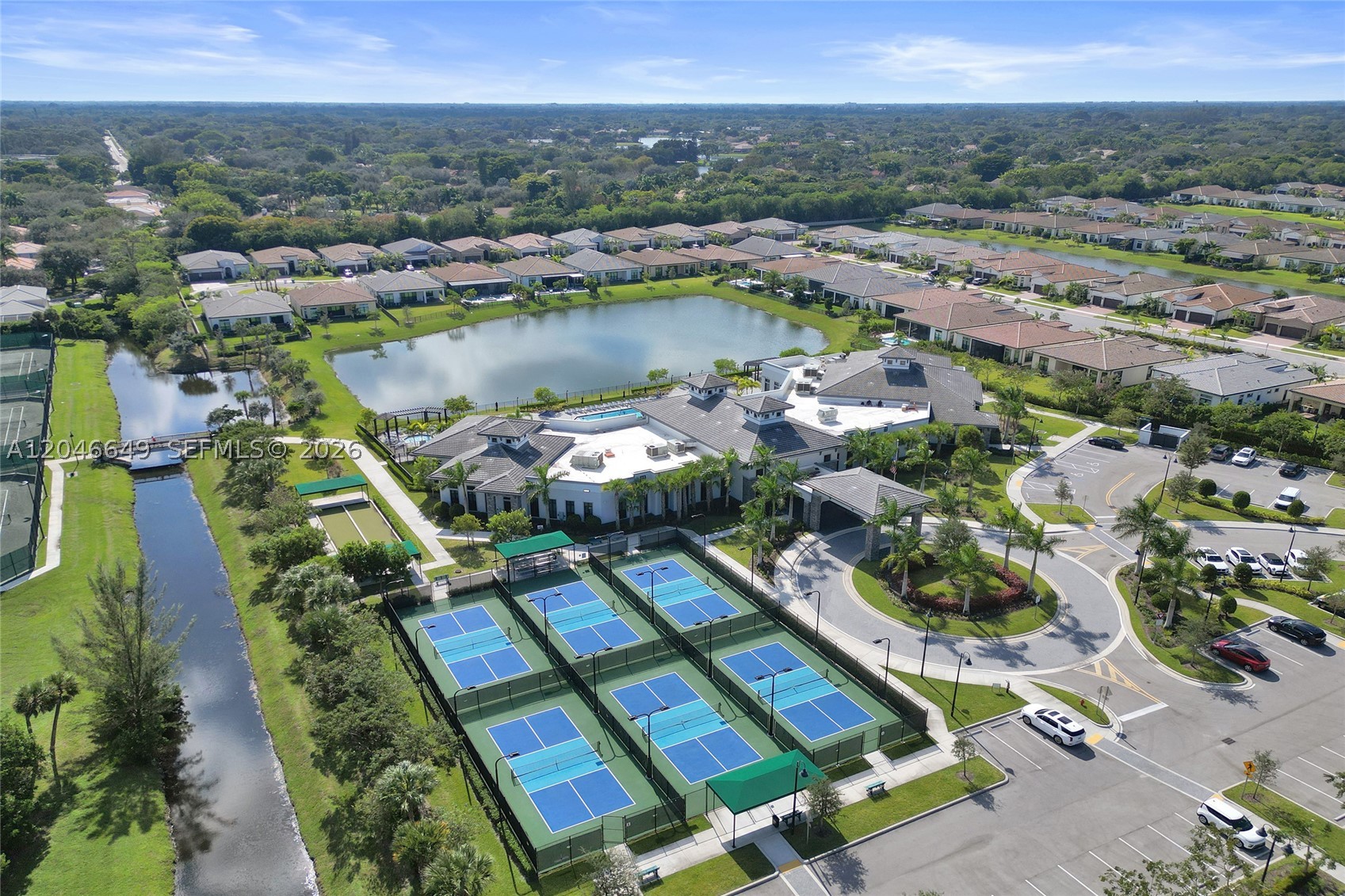 THE FALLS AT PARKLAND - Residential