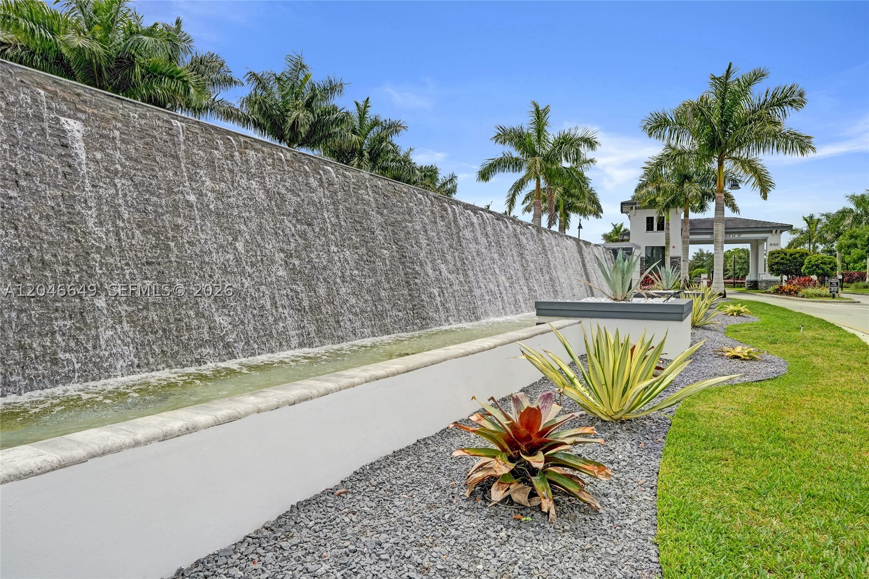 THE FALLS AT PARKLAND - Residential