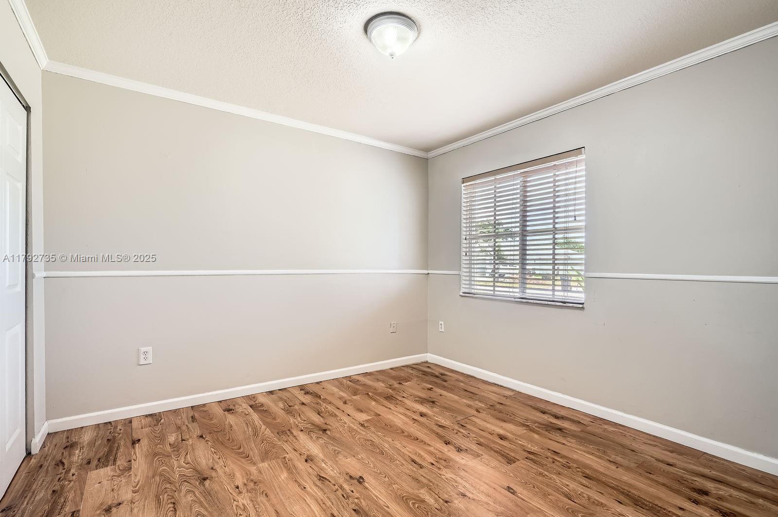 OAKS SOUTH - Residential