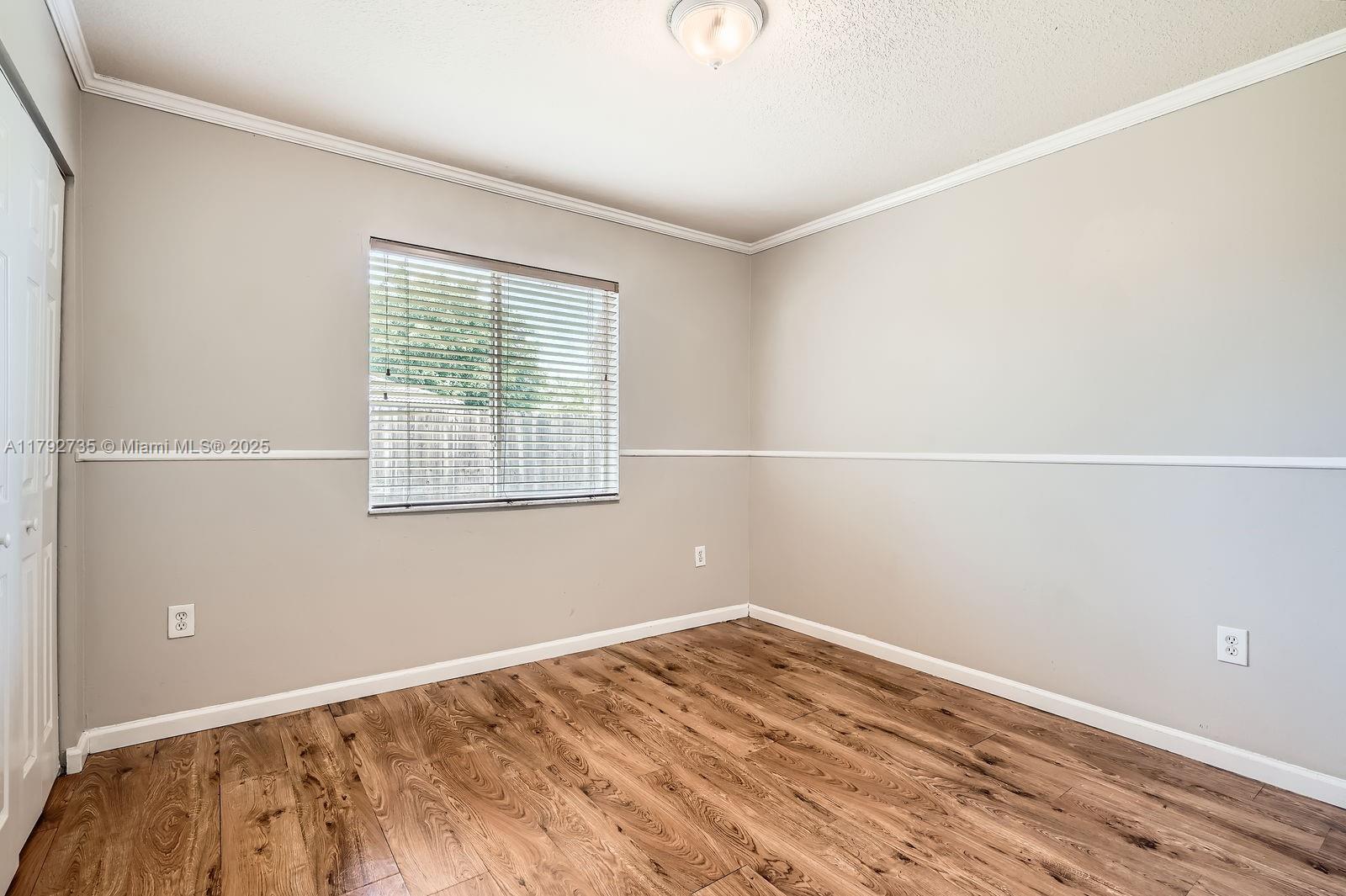 OAKS SOUTH - Residential