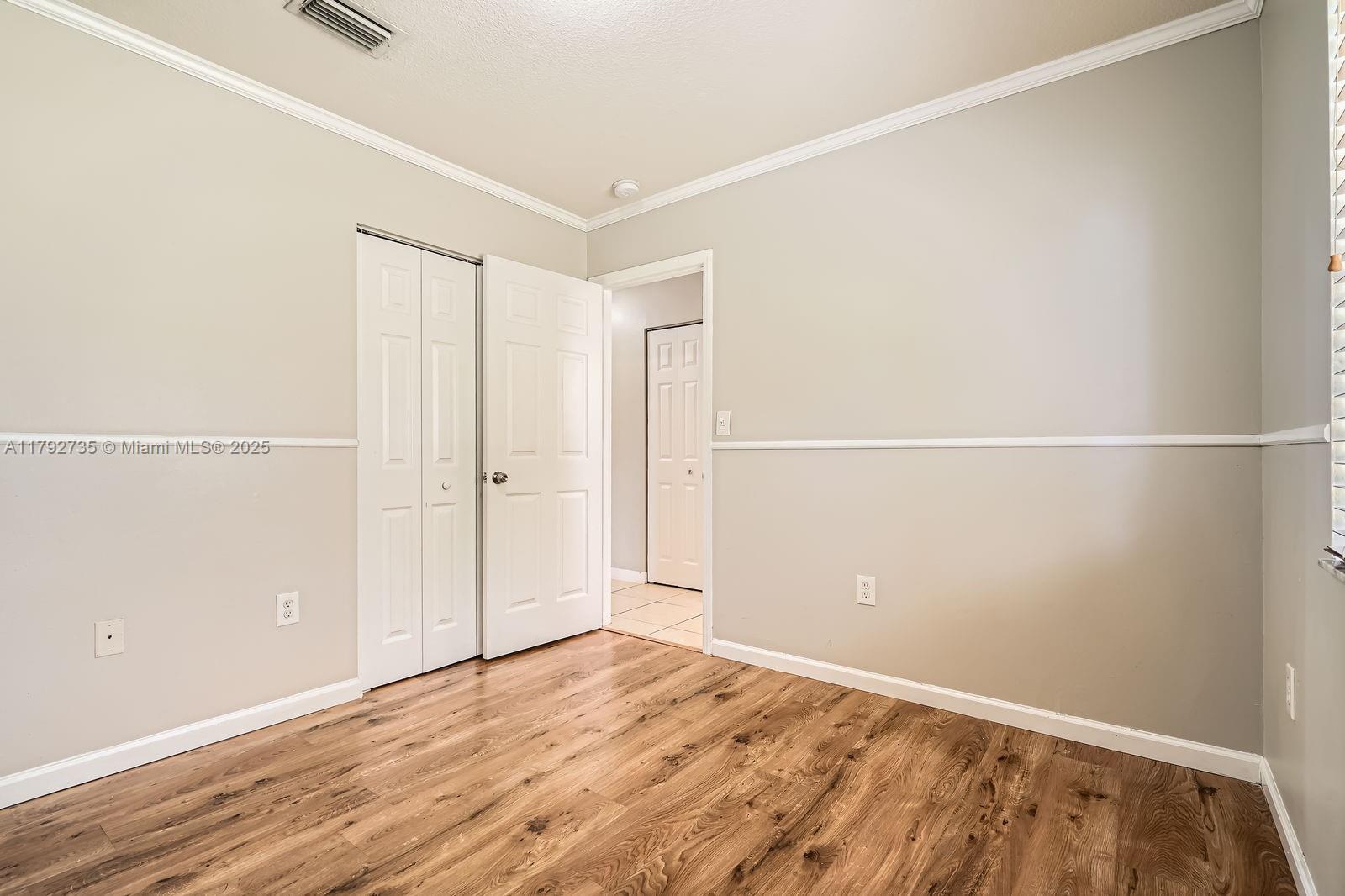 OAKS SOUTH - Residential