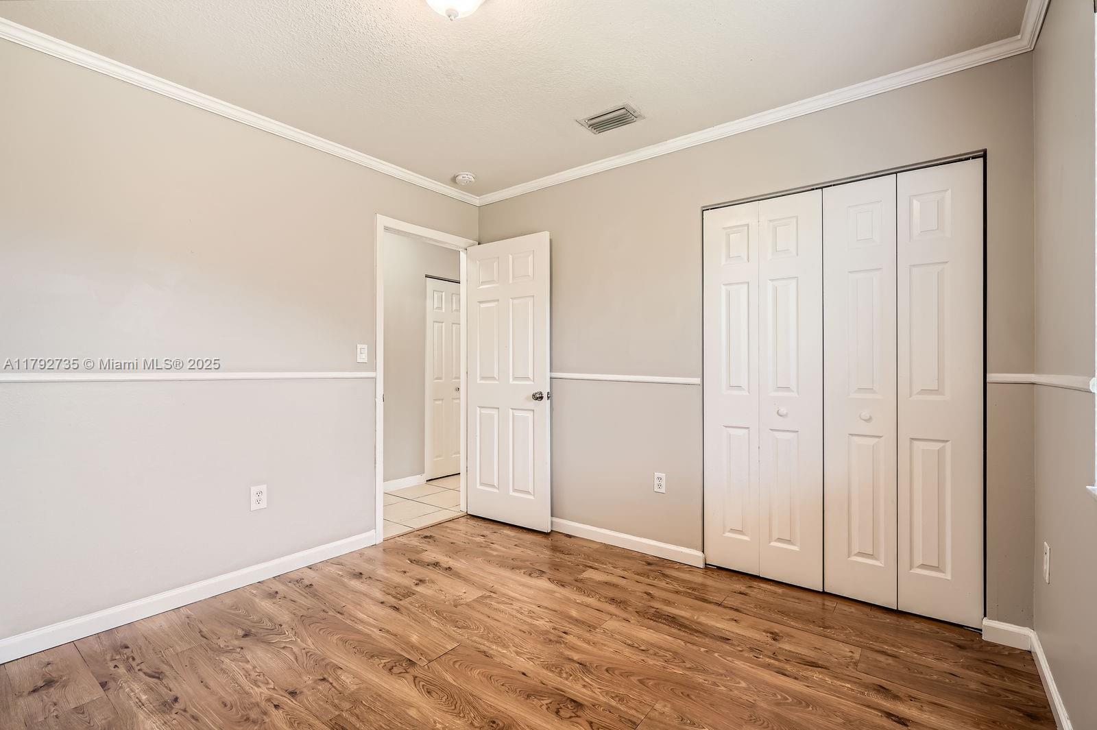 OAKS SOUTH - Residential