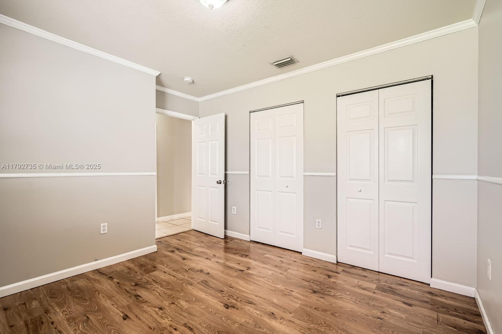 OAKS SOUTH - Residential