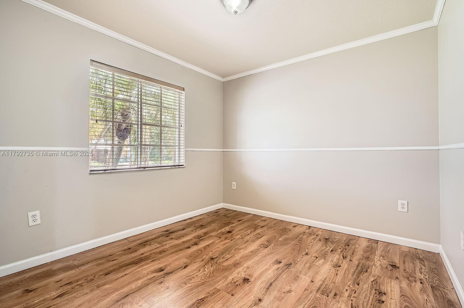 OAKS SOUTH - Residential
