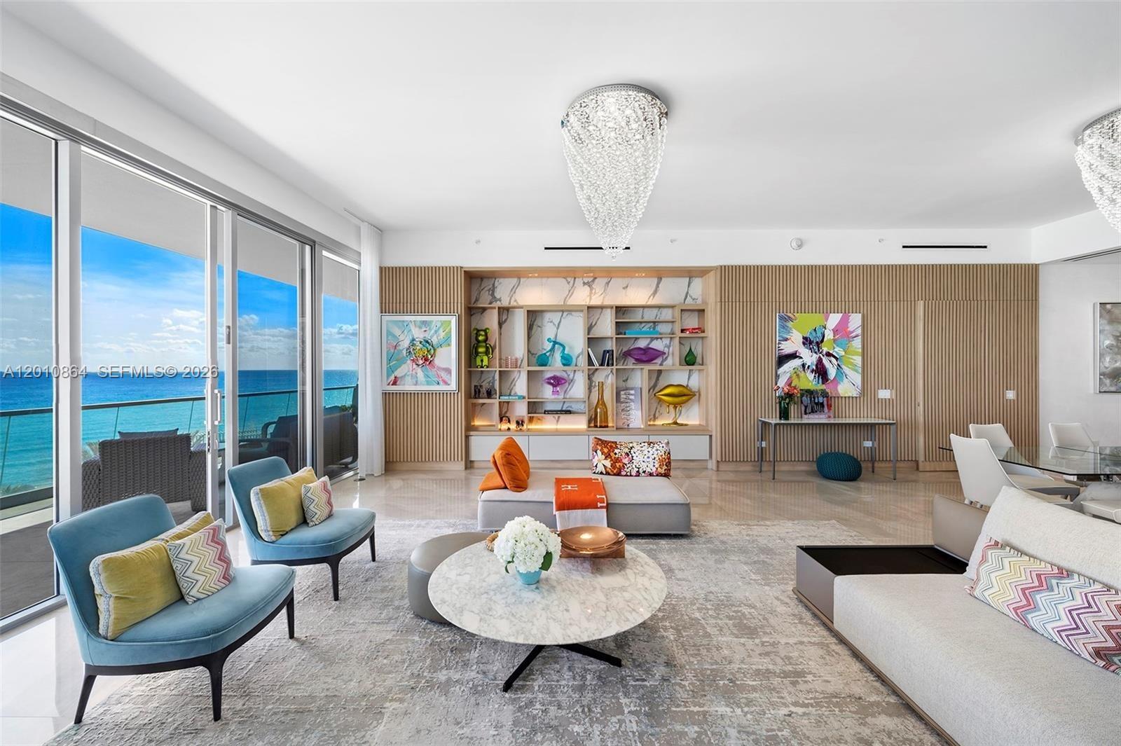 TURNBERRY OCEAN CLUB - Residential