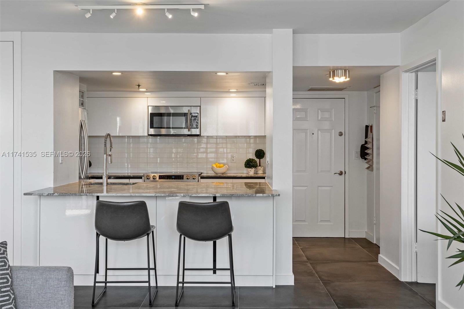 BRICKELL KEY II CONDO - Residential