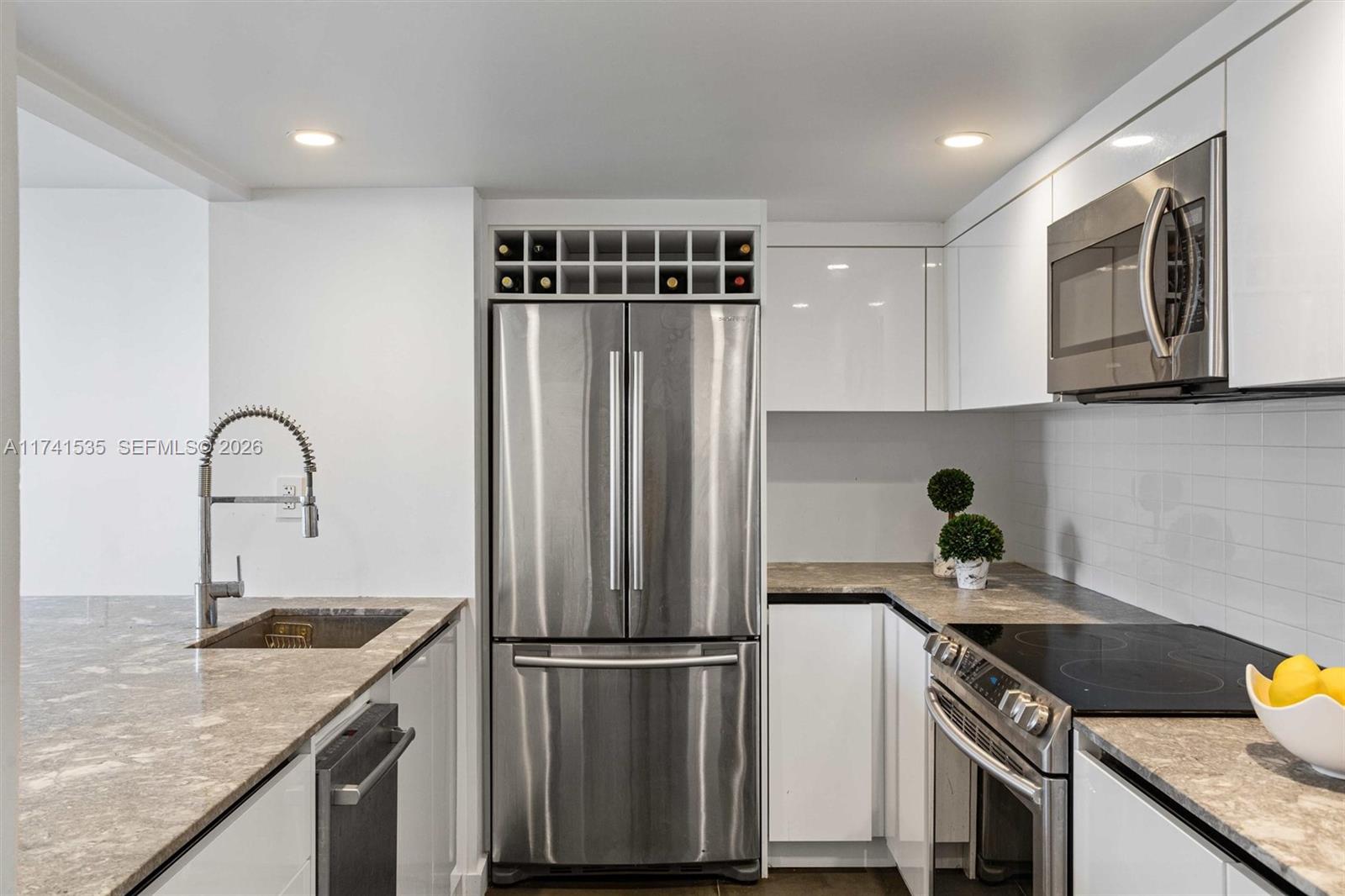 BRICKELL KEY II CONDO - Residential
