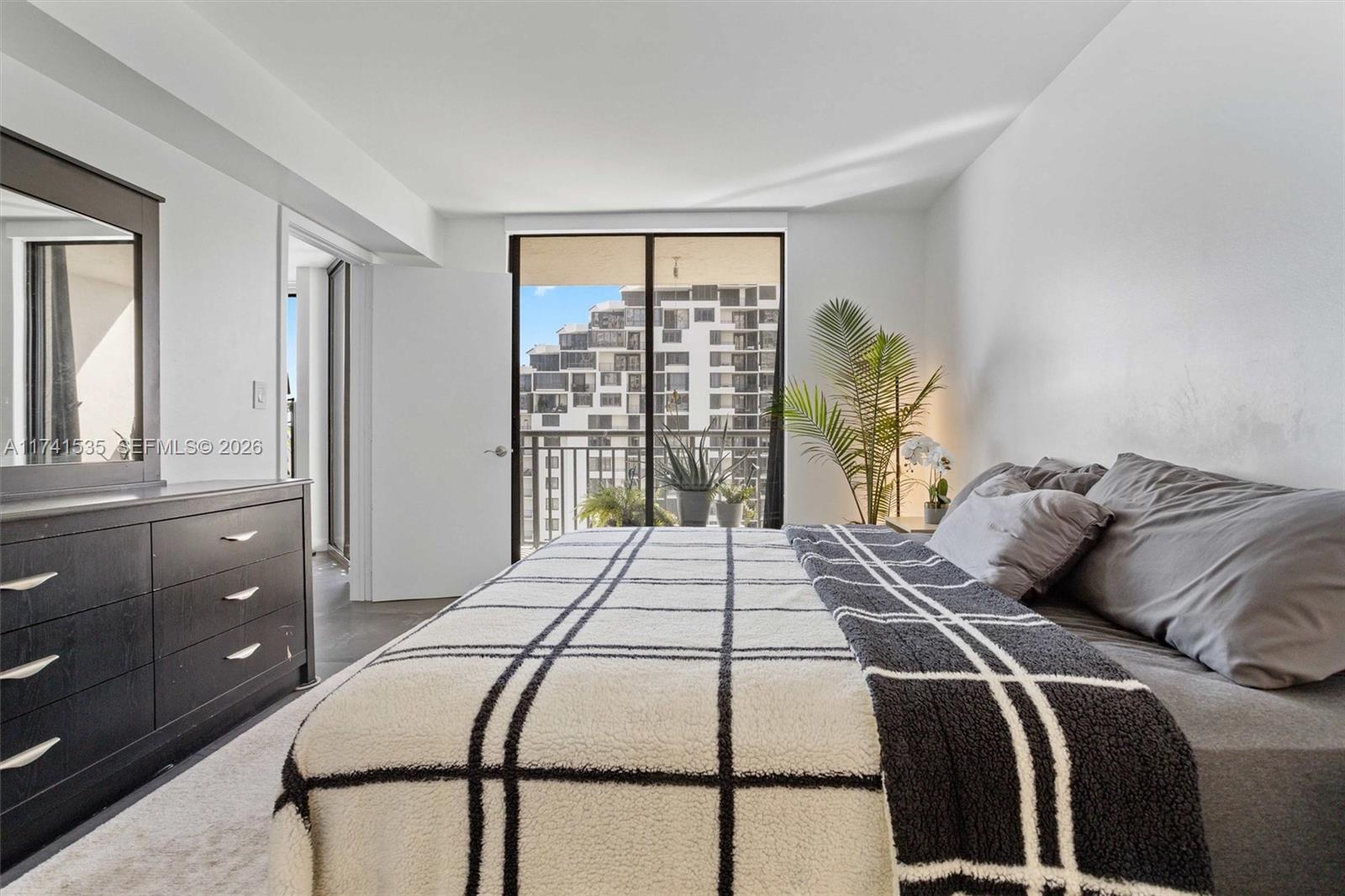 BRICKELL KEY II CONDO - Residential