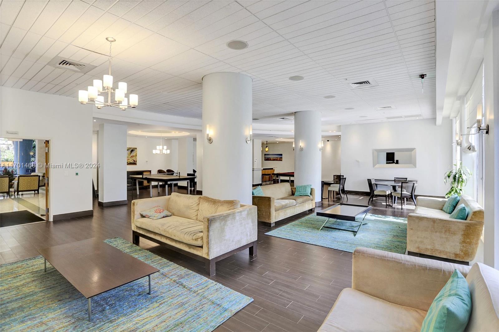 TIDES ON HOLLYWOOD BEACH - Residential