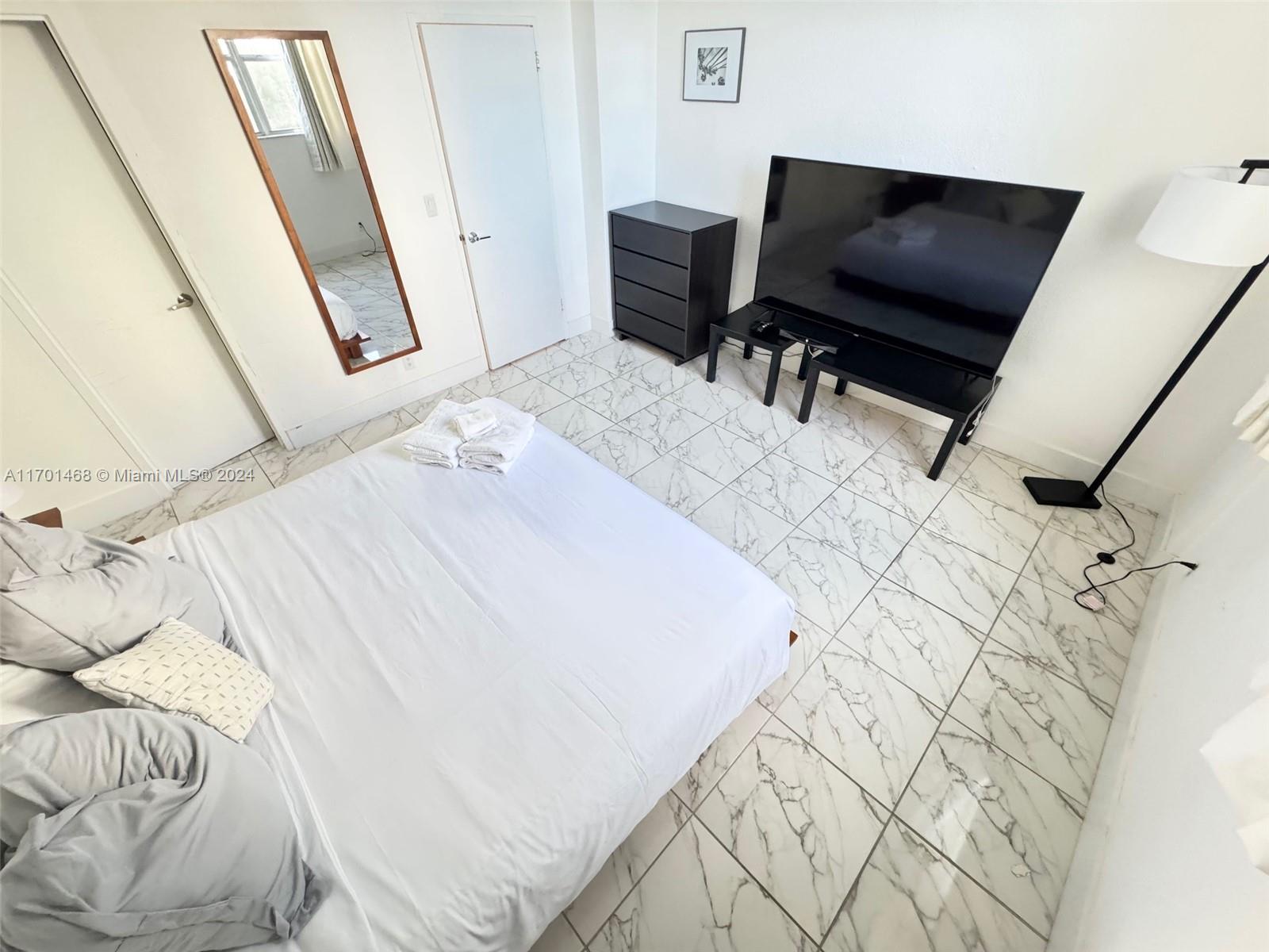 TIDES ON HOLLYWOOD BEACH - Residential