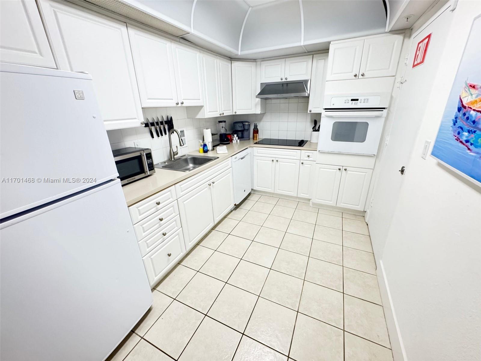 TIDES ON HOLLYWOOD BEACH - Residential