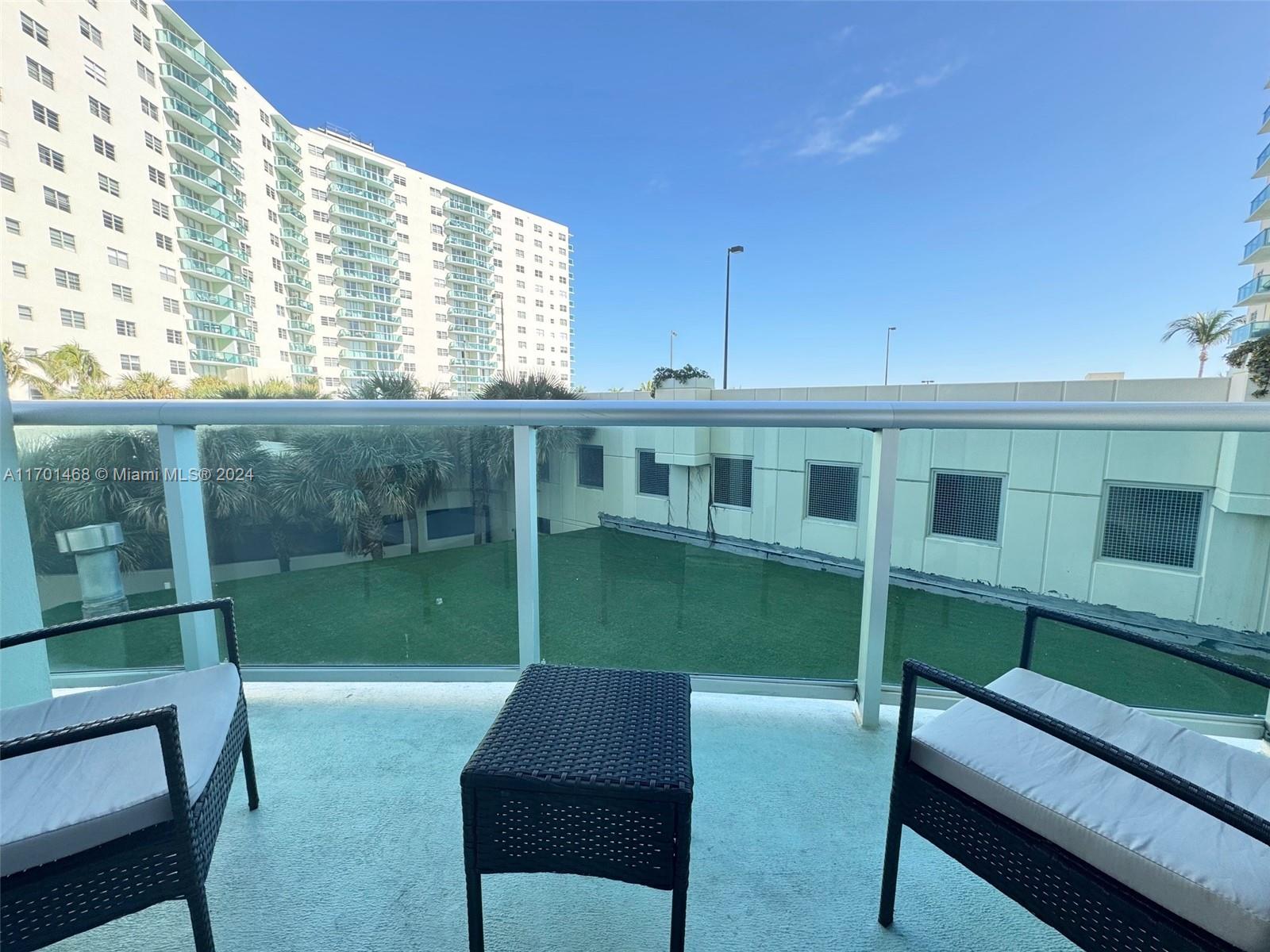 TIDES ON HOLLYWOOD BEACH - Residential