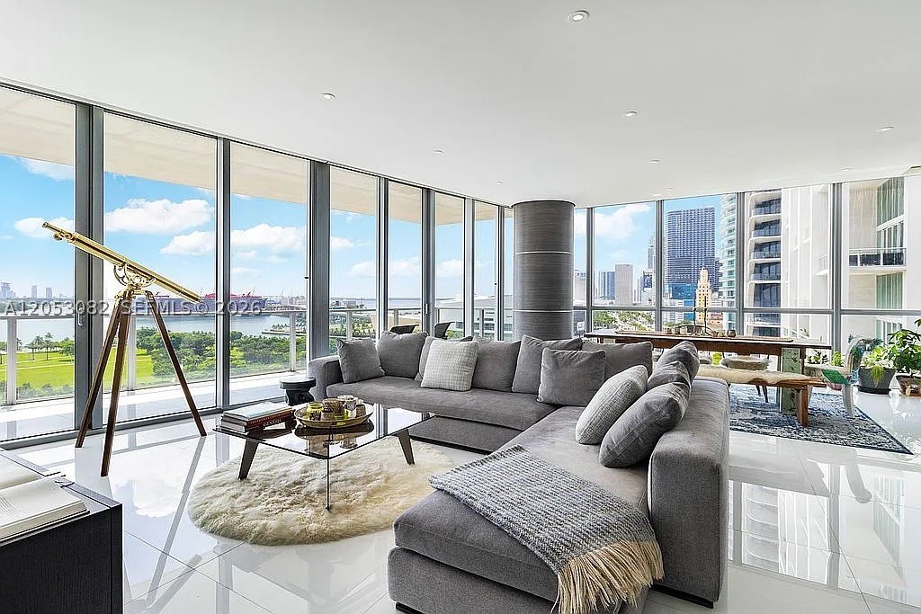 MARQUIS CONDO - Residential