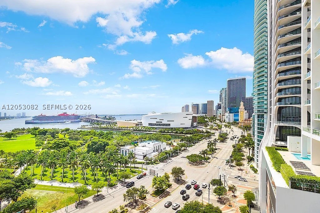 MARQUIS CONDO - Residential