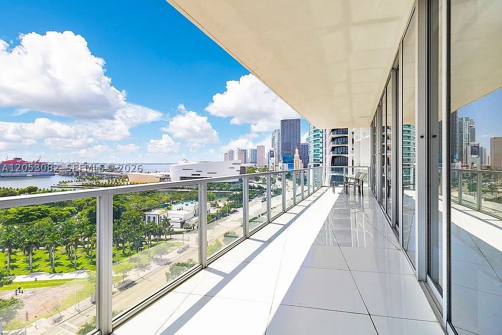 MARQUIS CONDO - Residential