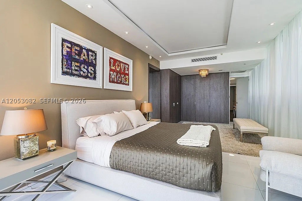 MARQUIS CONDO - Residential