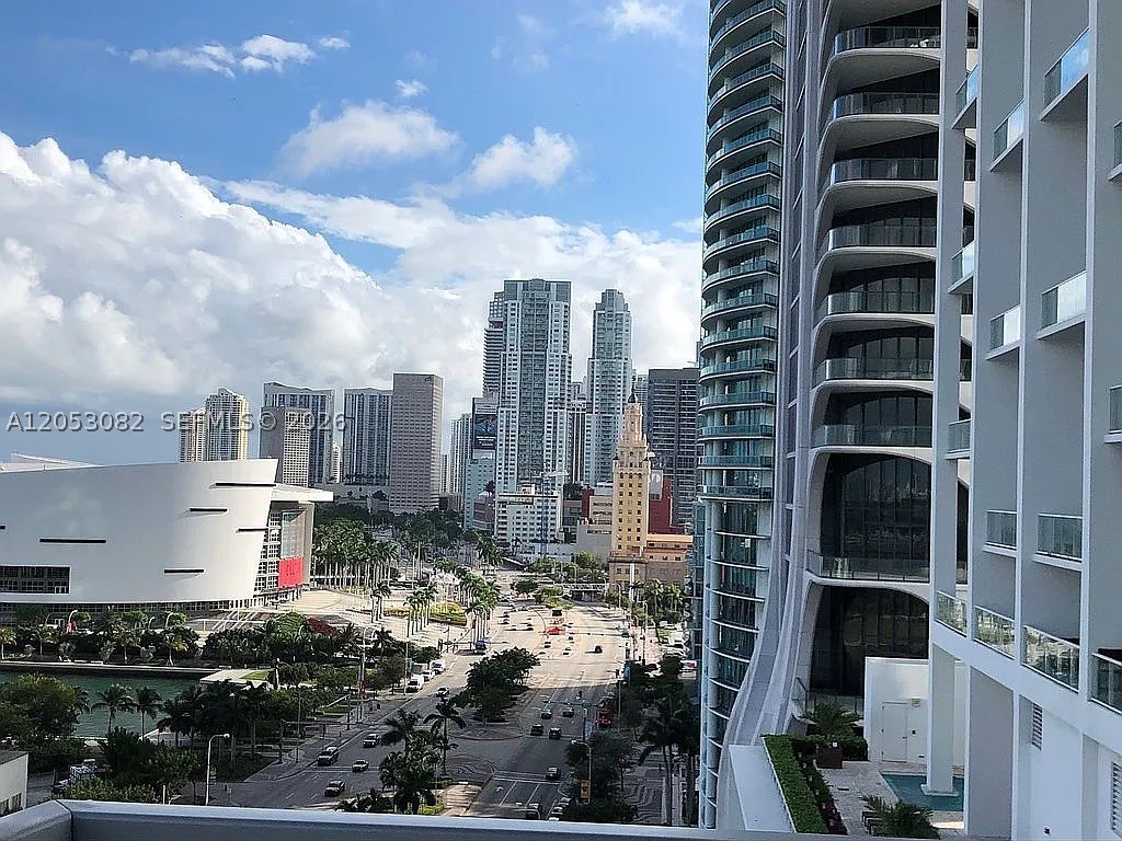 MARQUIS CONDO - Residential