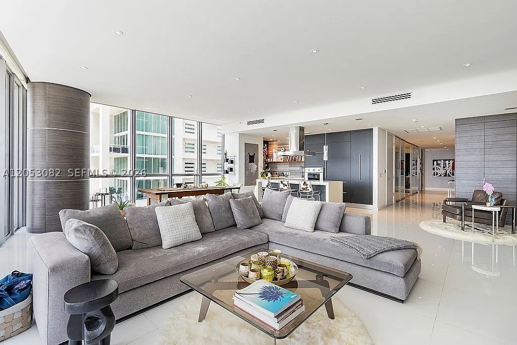 MARQUIS CONDO - Residential