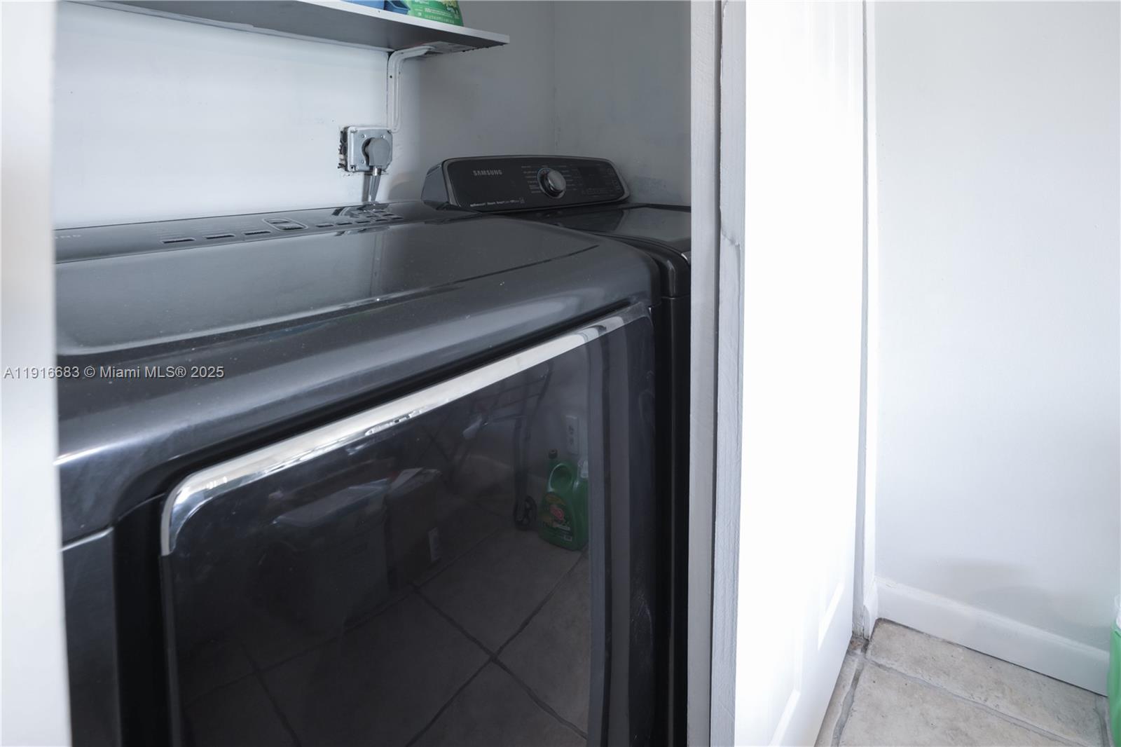 VILLAGE SQUARE CONDO - Residential