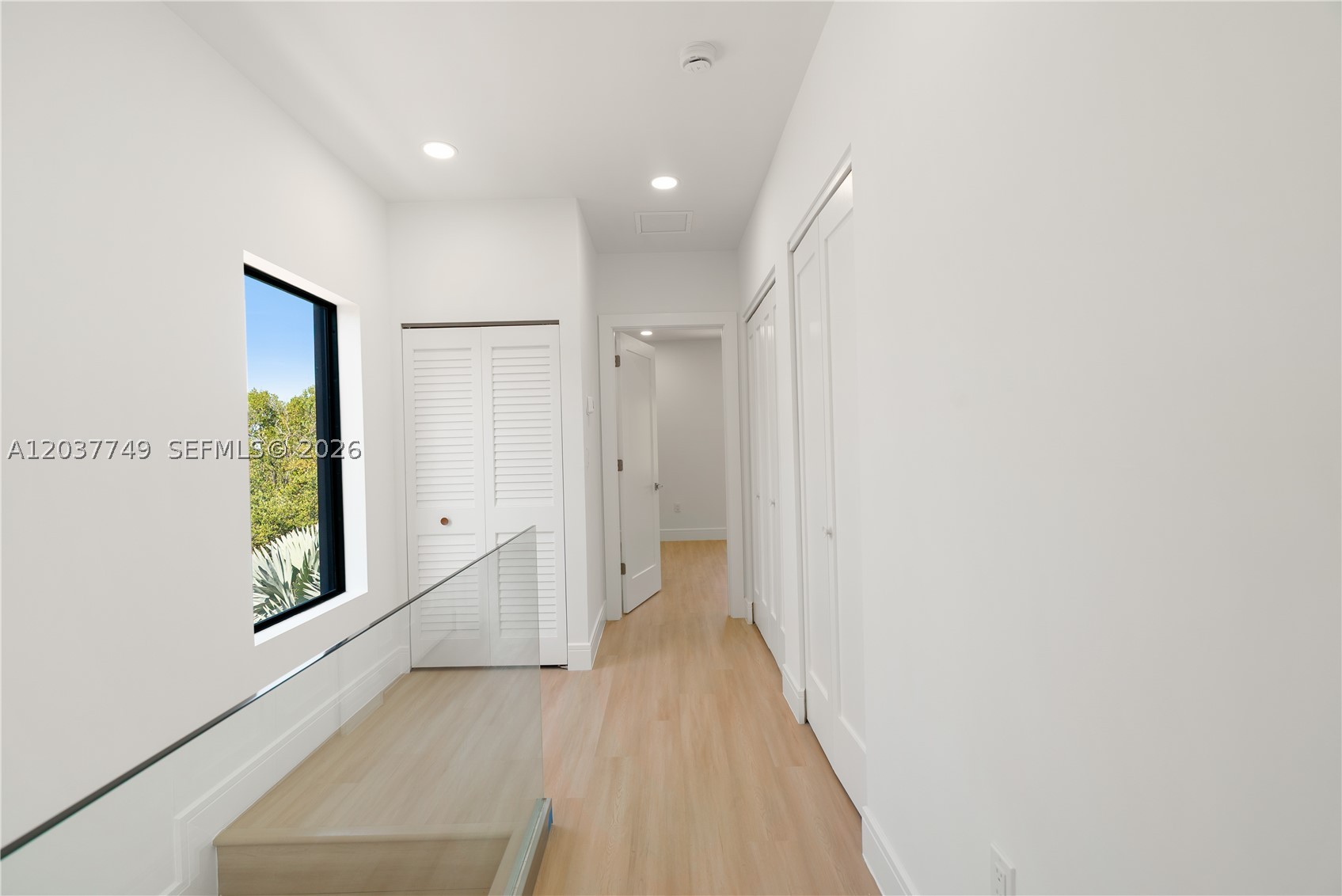 PARADISE POINT - Residential