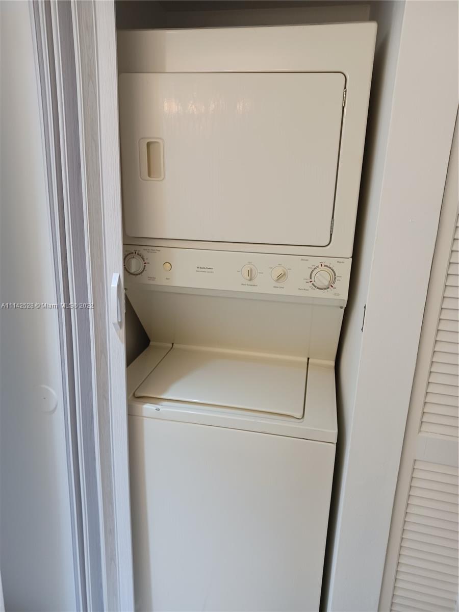 VERABELLA FALLS CONDO - Residential Lease