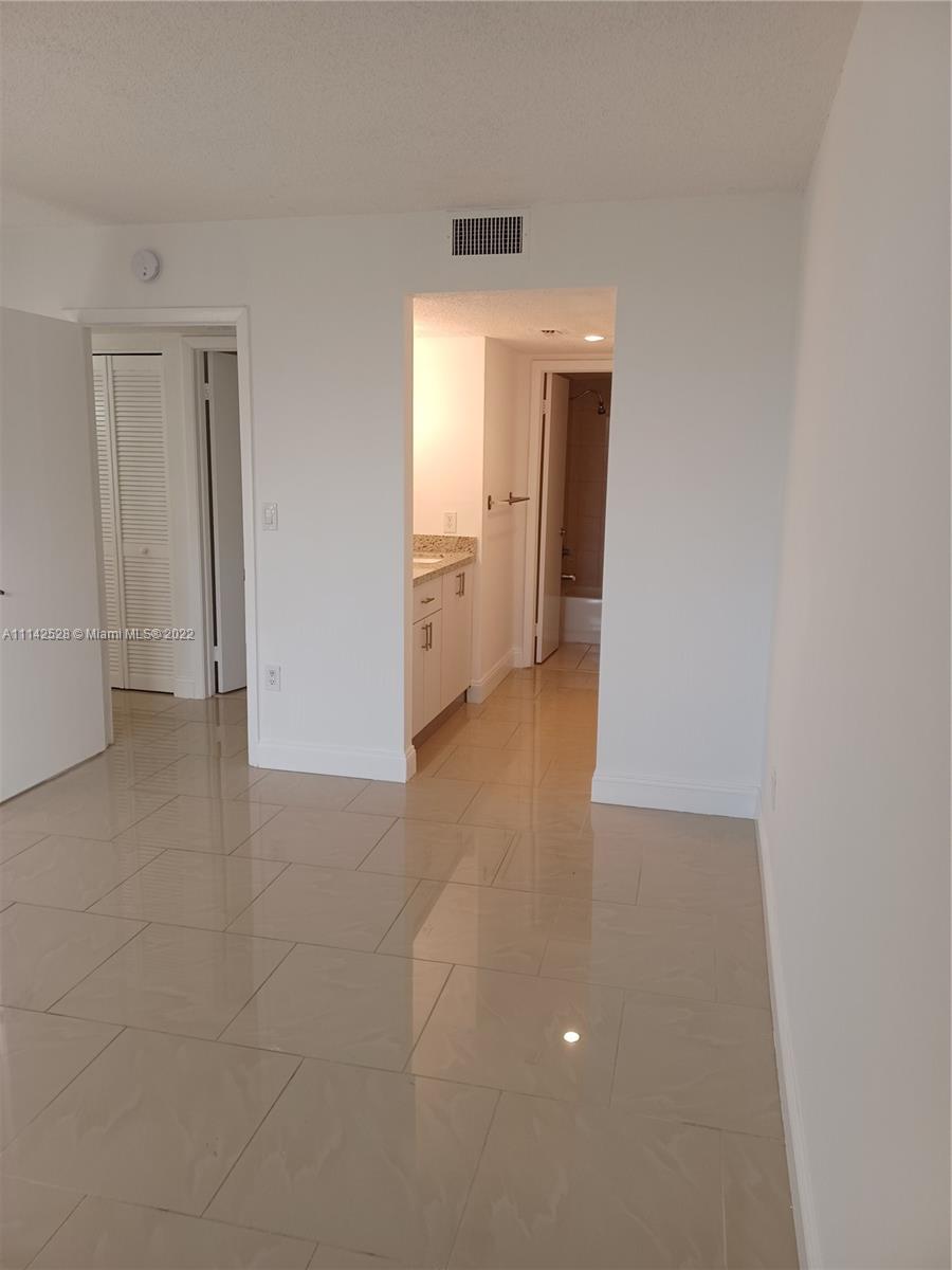 VERABELLA FALLS CONDO - Residential Lease